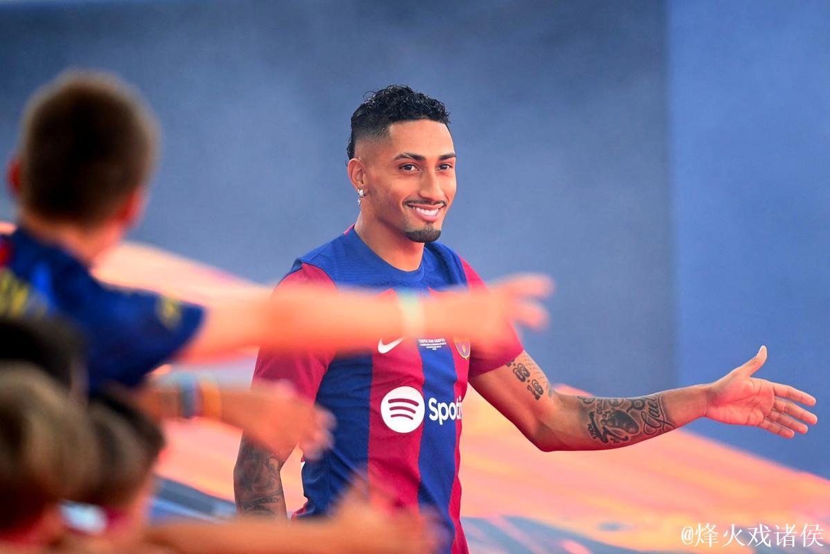 世体:巴萨联赛赛场重回胜利轨道,离不开拉菲尼亚的复出 世体:巴萨联赛赛场重回胜利轨道,离不开拉菲尼亚的复出