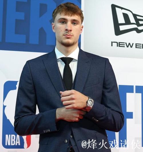 18岁359天!弗拉格成为NBA历史常规赛最年轻单场40+球员 18岁359天!弗拉格成为NBA历史常规赛最年轻单场40+球员