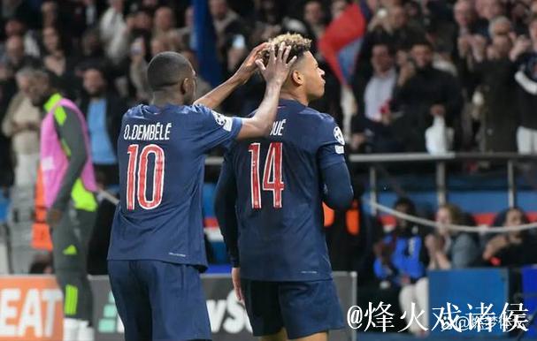 欧冠-大马丁多次扑救杜埃世界波 巴黎3-1维拉 欧冠-大马丁多次扑救杜埃世界波 巴黎3-1维拉